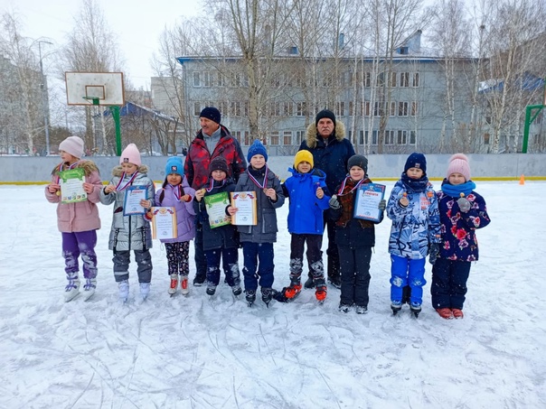 Первенство по конькобежному спорту среди учащихся 2х классов.