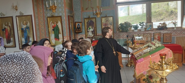 4А класса посетили Храм 12 Апостолов.