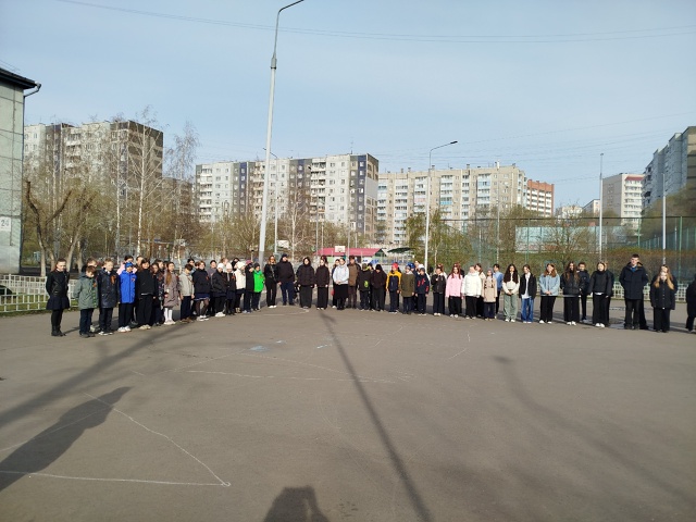 Церемония выноса флага.